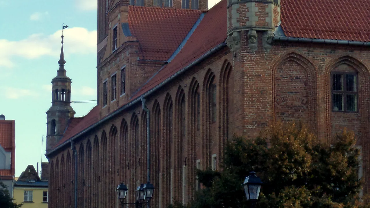 Kopernik wstrzymał Słońce, a Toruń co lato wstrzymuje oddech nad szachownicą